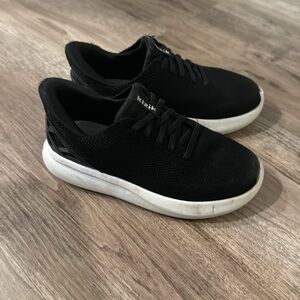 Little boy kizik sneakers